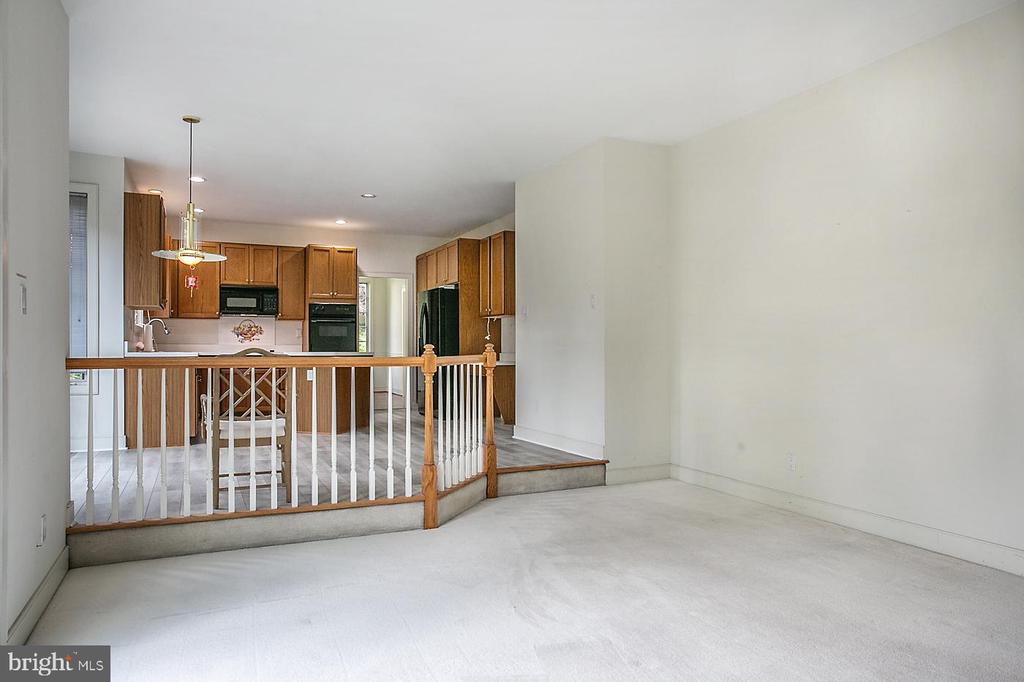 5034 BRITTANY LANE