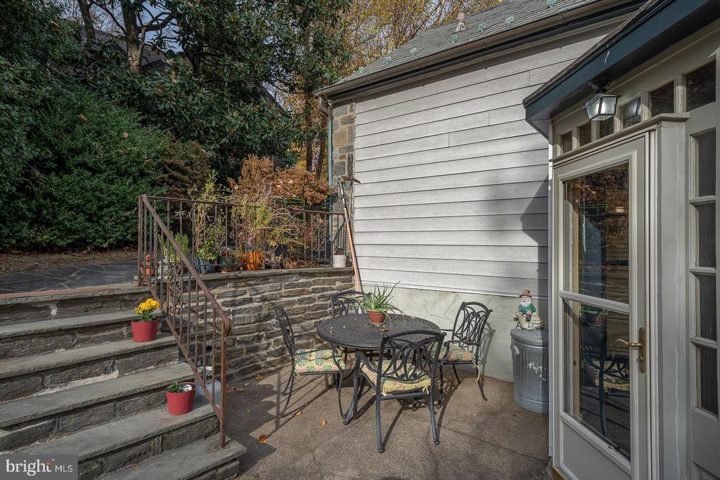 124 FARWOOD ROAD