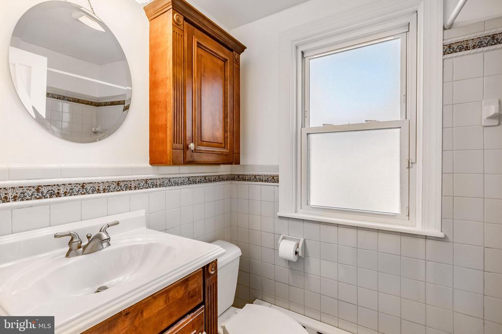 228 IVY ROCK LANE