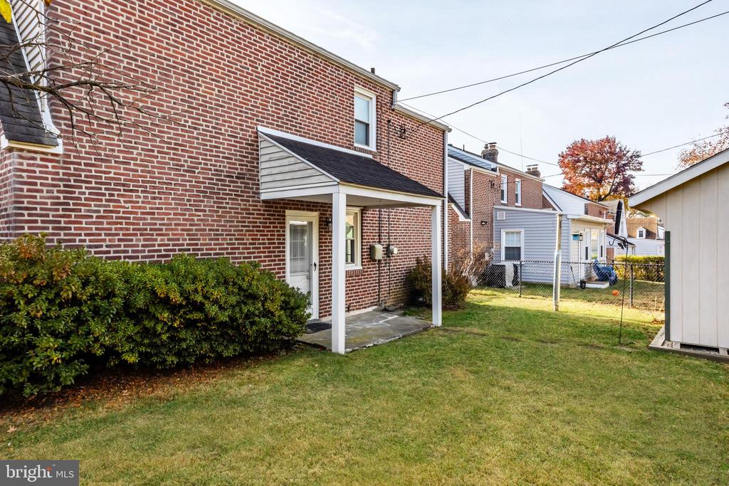 228 IVY ROCK LANE