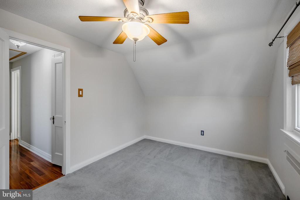 228 IVY ROCK LANE