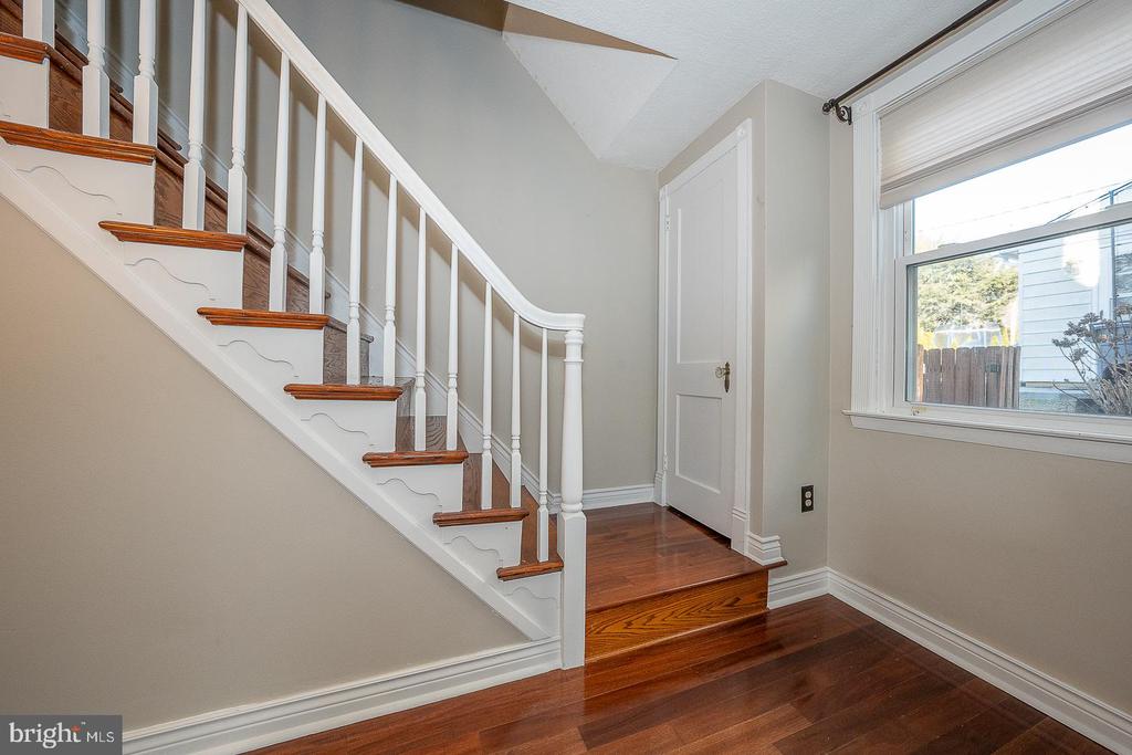 228 IVY ROCK LANE