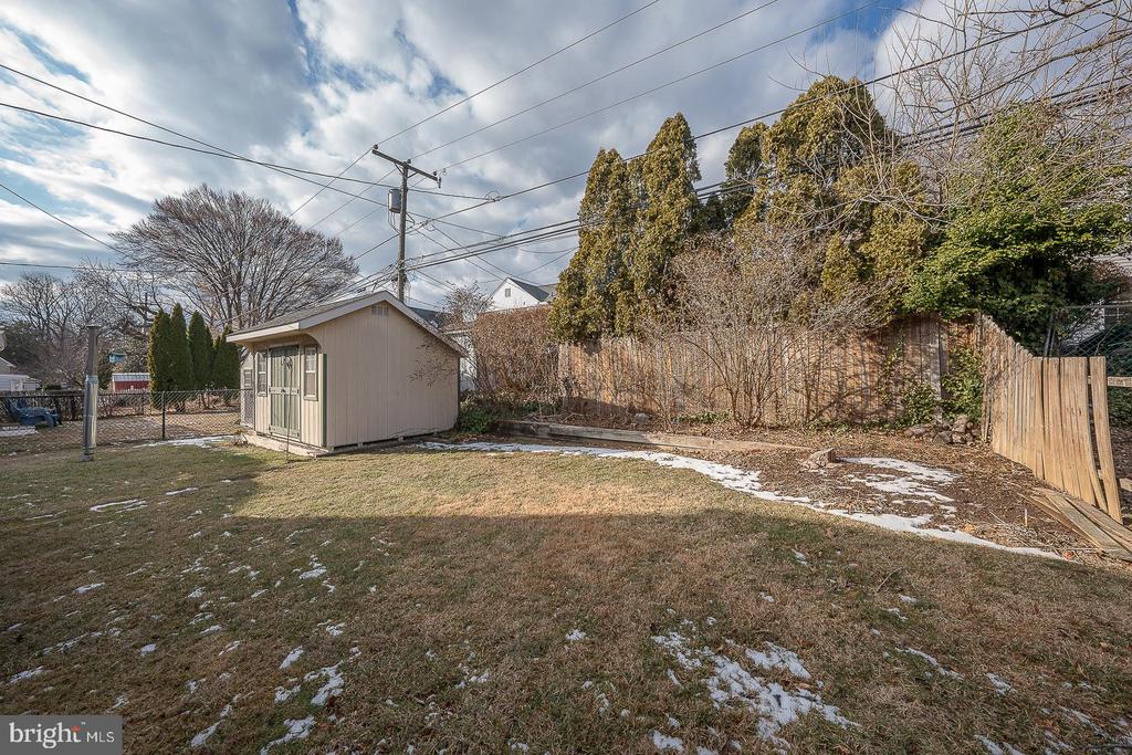 228 IVY ROCK LANE