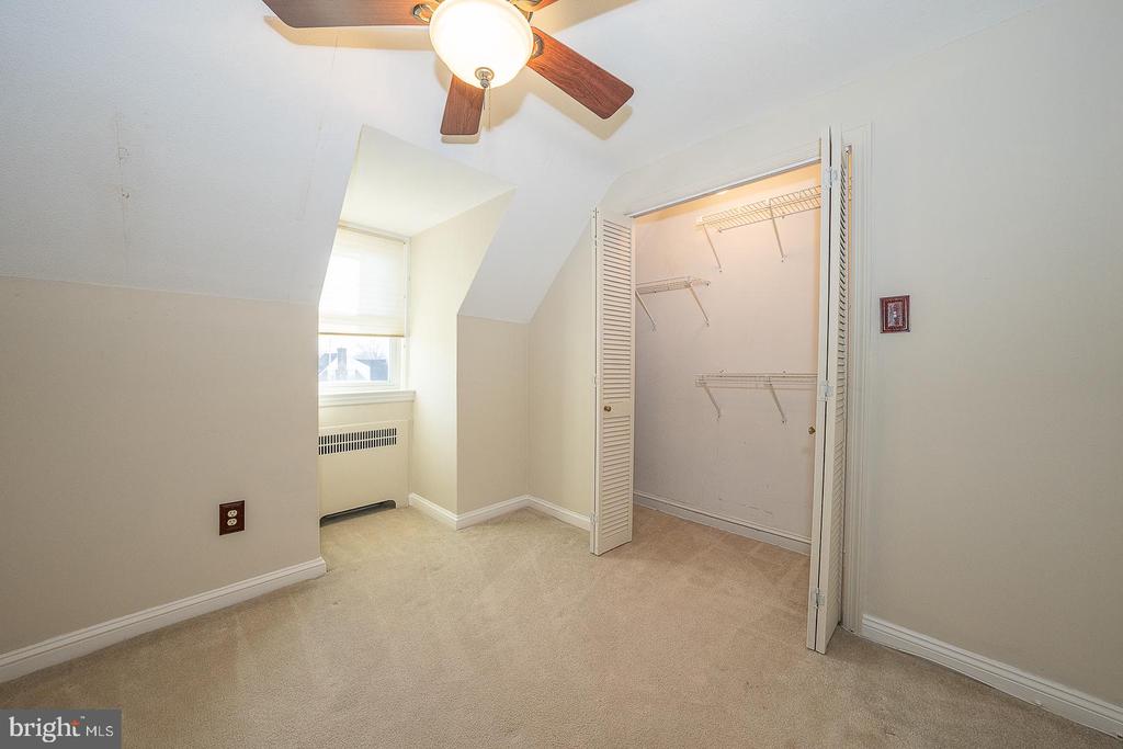 228 IVY ROCK LANE