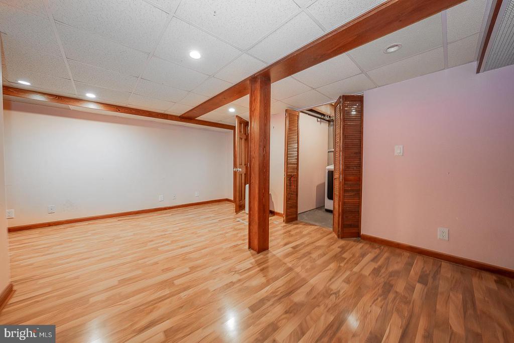 228 IVY ROCK LANE