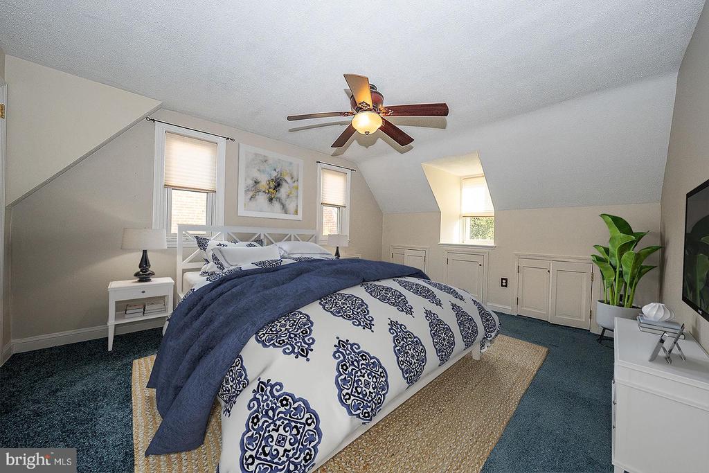 228 IVY ROCK LANE