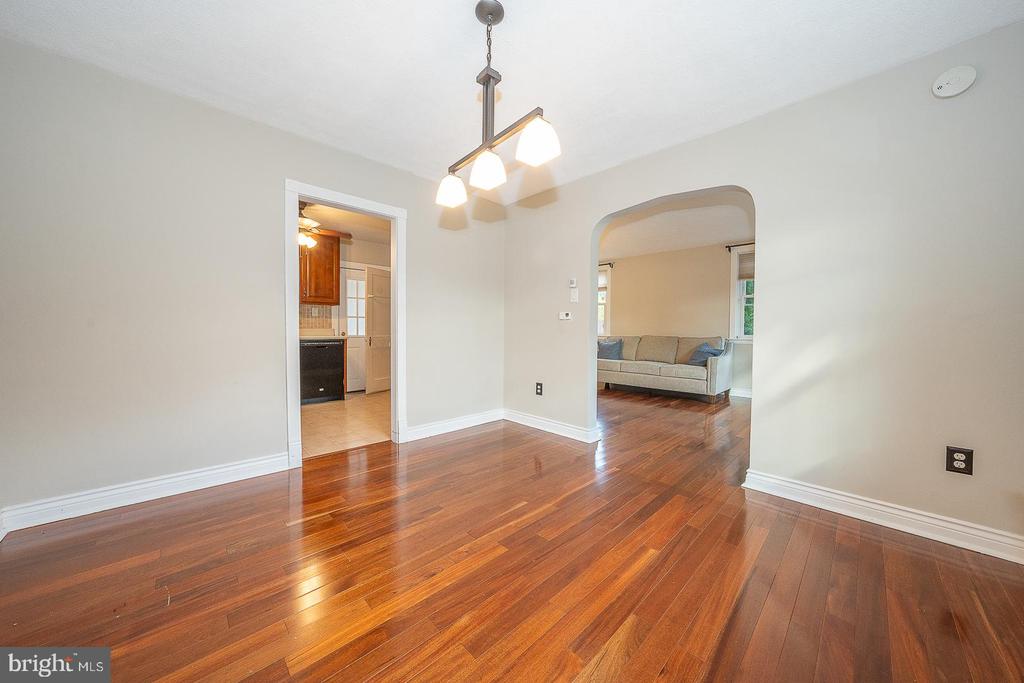 228 IVY ROCK LANE