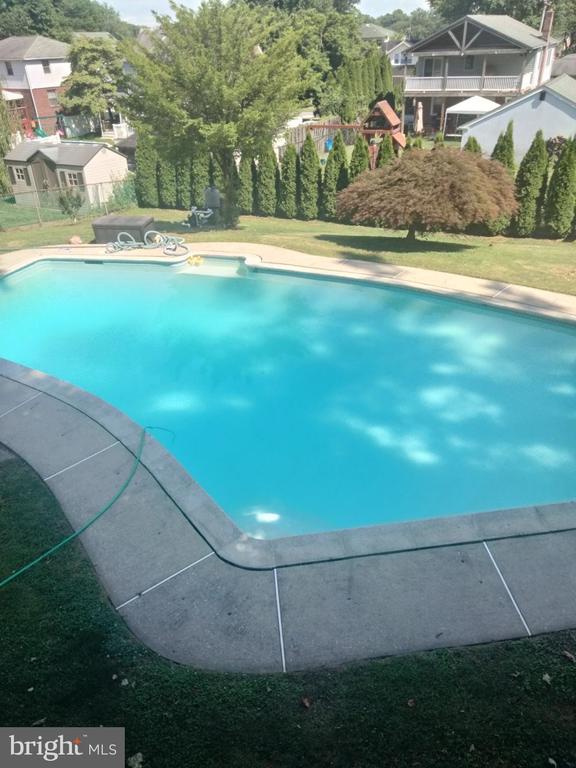 1245 CENTER ROAD