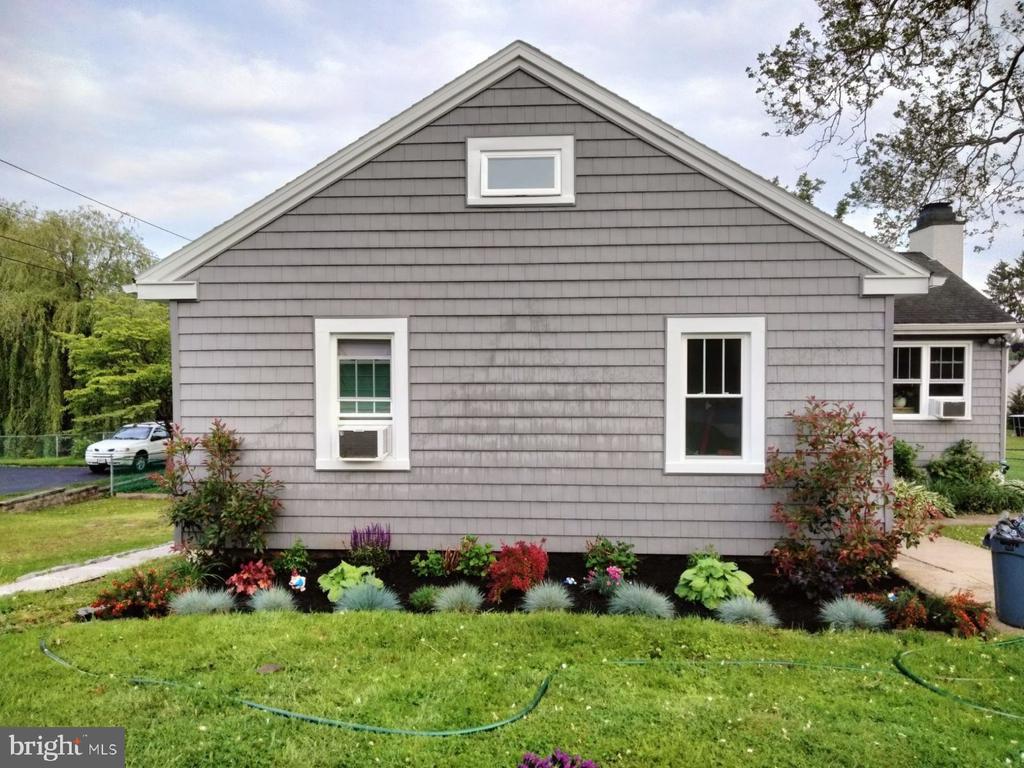 1245 CENTER ROAD