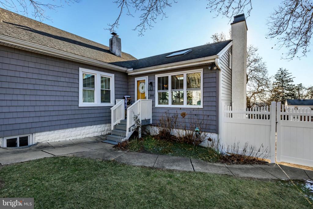 1245 CENTER ROAD