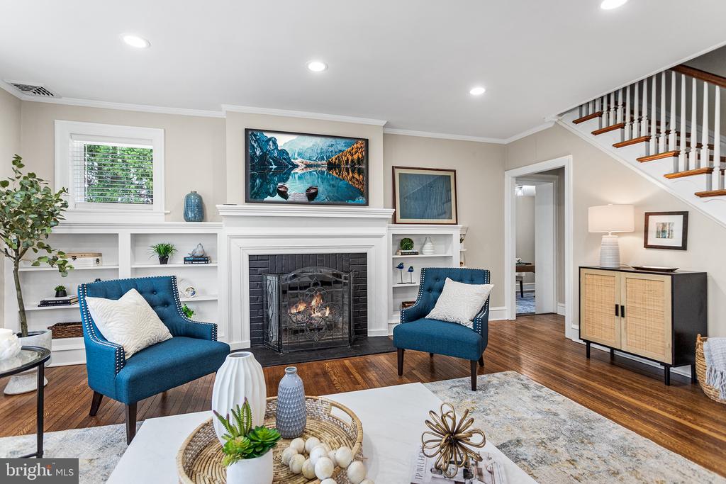 14 CREST LANE