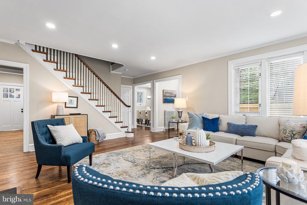 14 CREST LANE