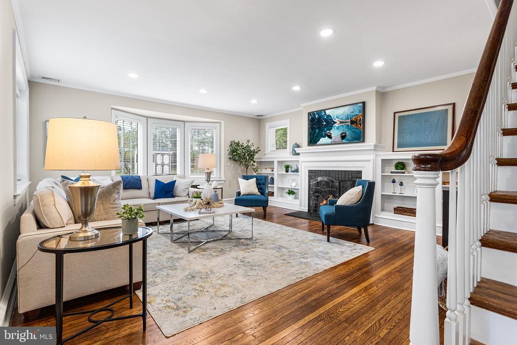 14 CREST LANE
