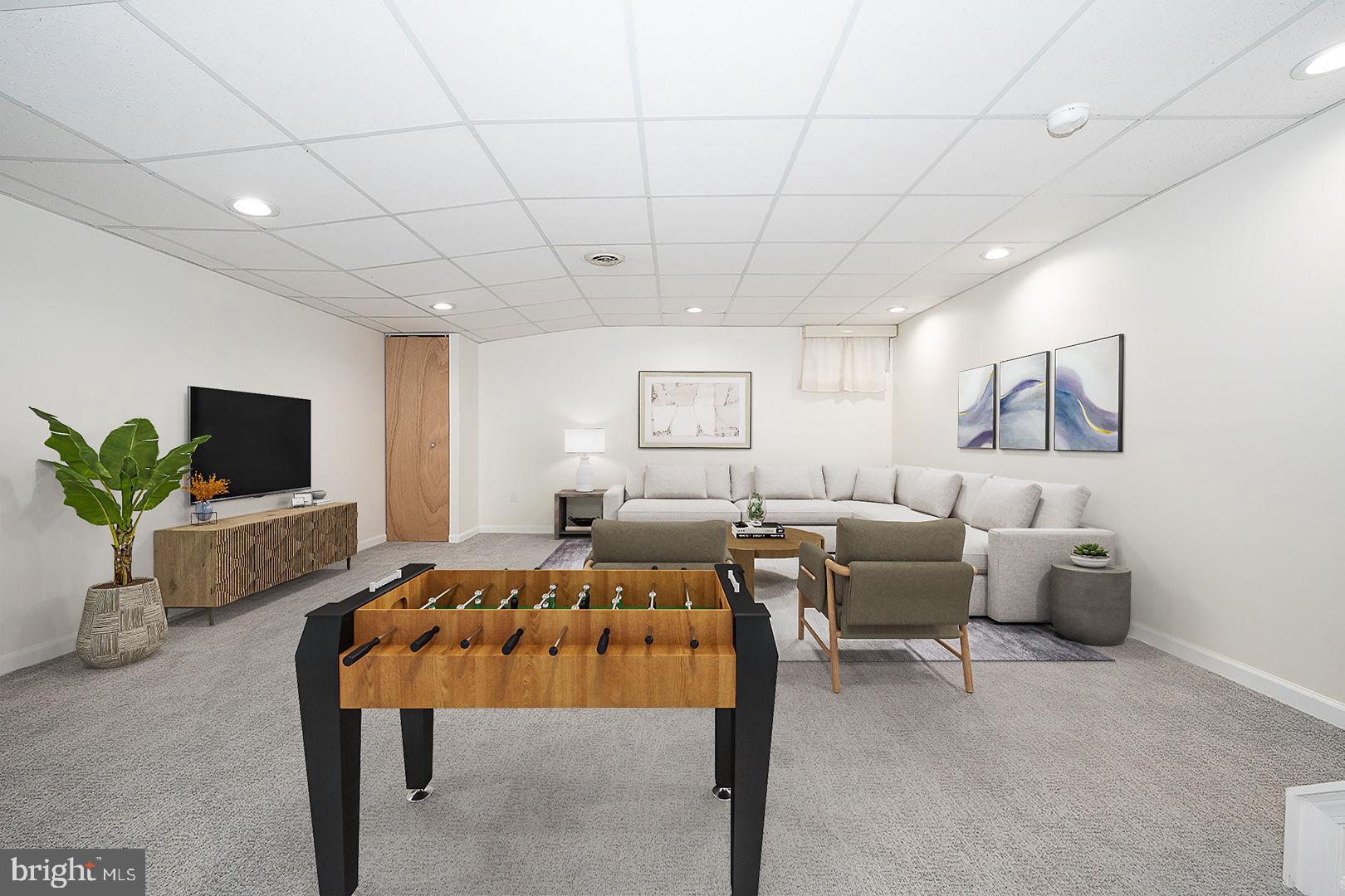 1380 PUTNAM BOULEVARD 4