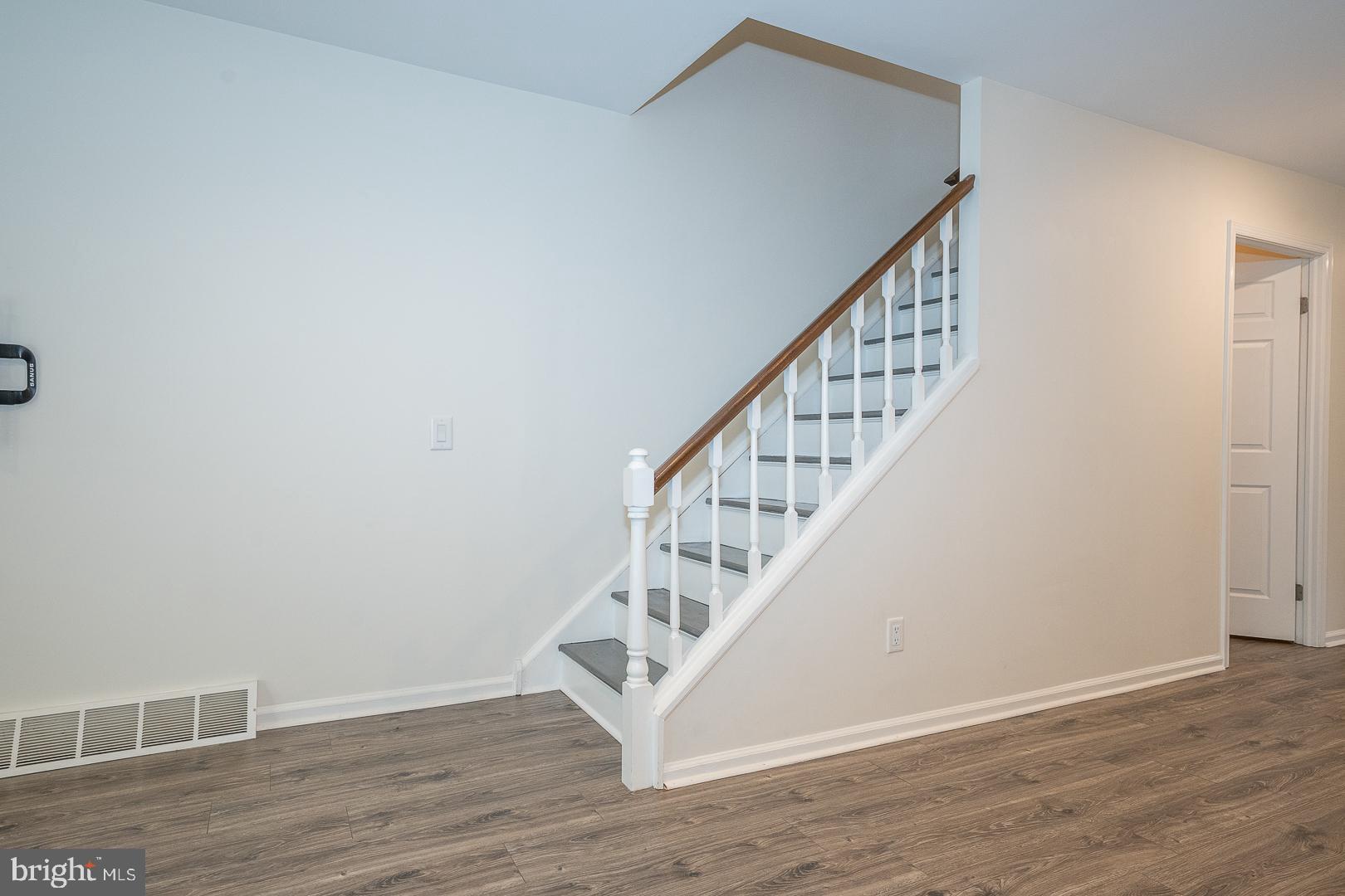 1380 PUTNAM BOULEVARD 4