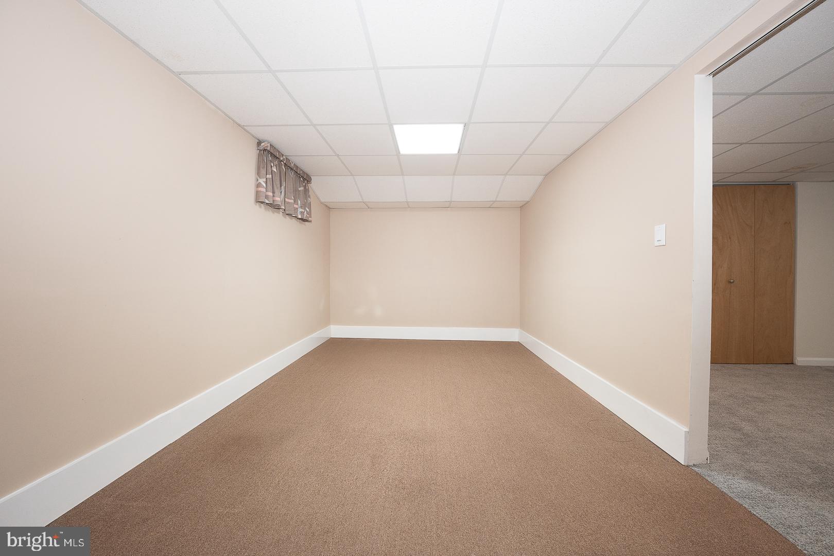 1380 PUTNAM BOULEVARD 4