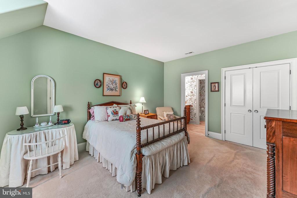 217 VALLEY RIDGE ROAD