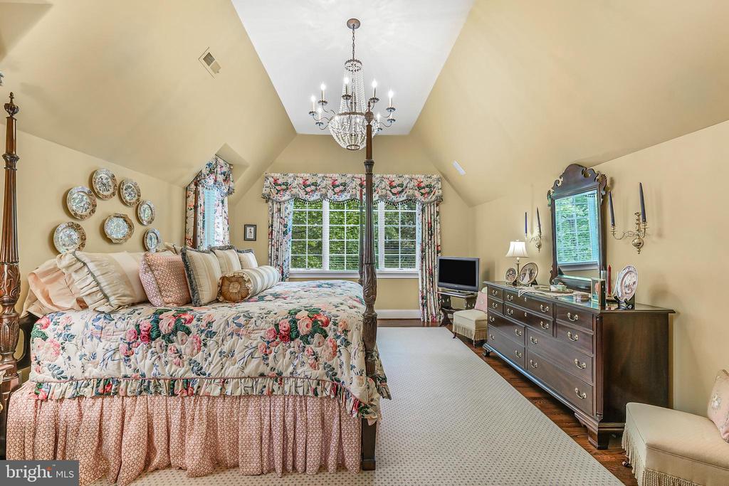 217 VALLEY RIDGE ROAD