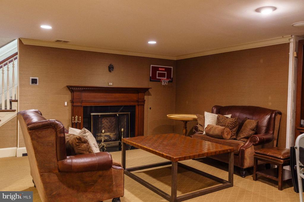 423 BOXWOOD ROAD