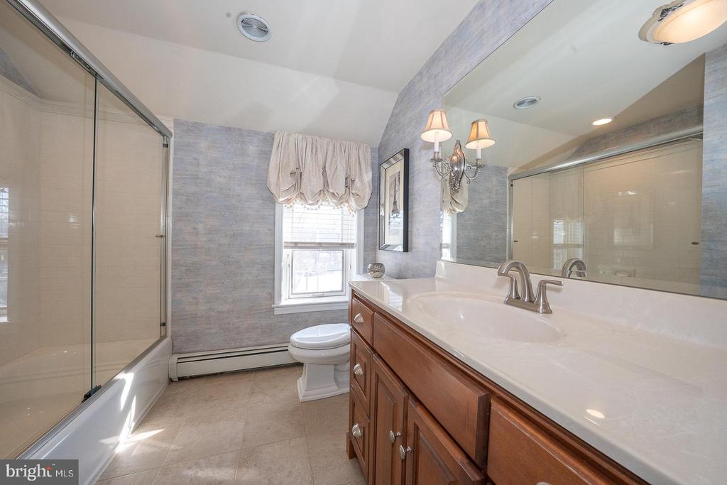 334 ECHO VALLEY LANE