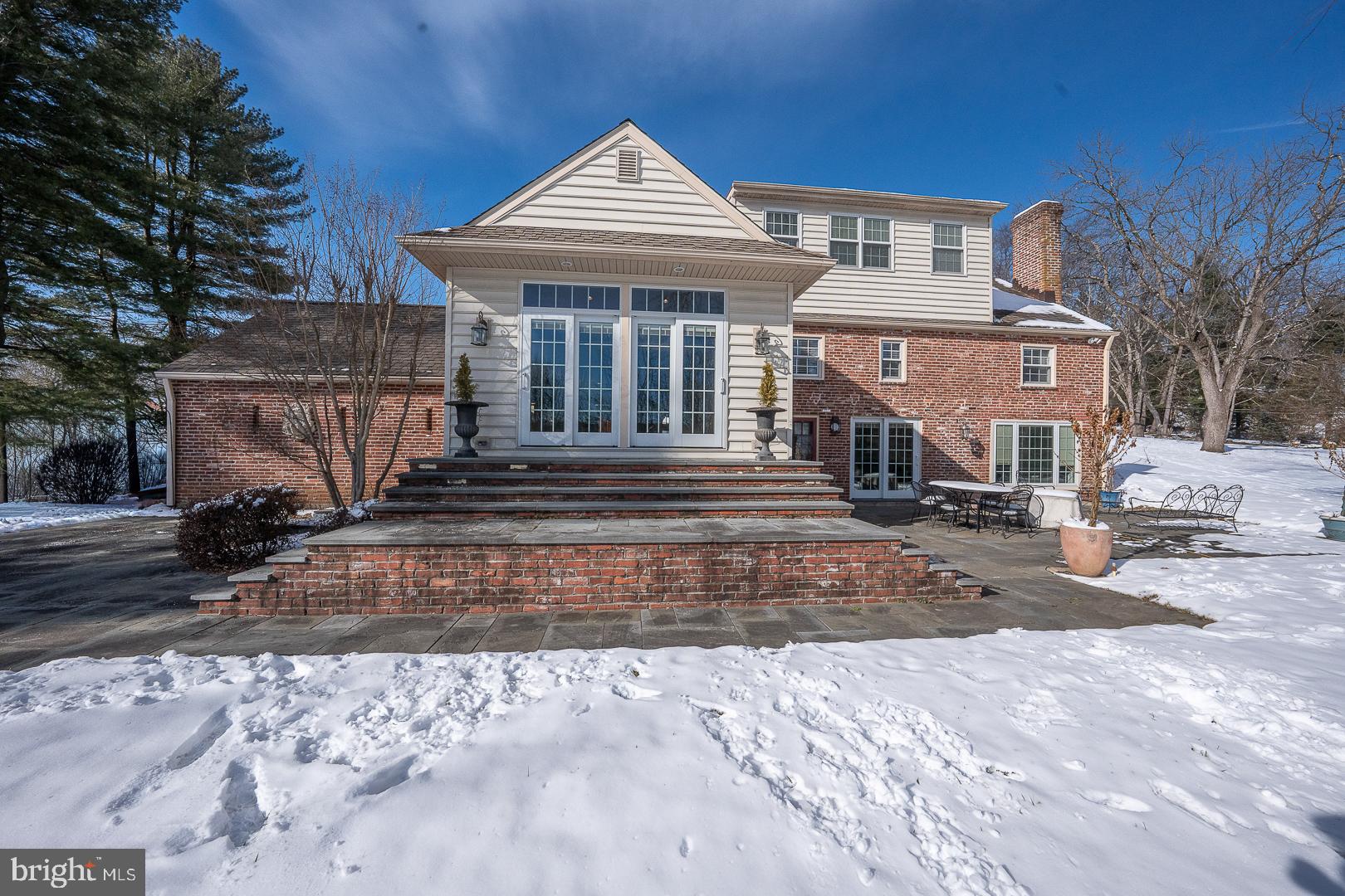 334 ECHO VALLEY LANE