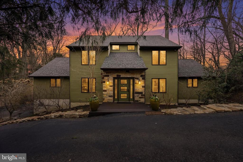2 LAKE AVENUE