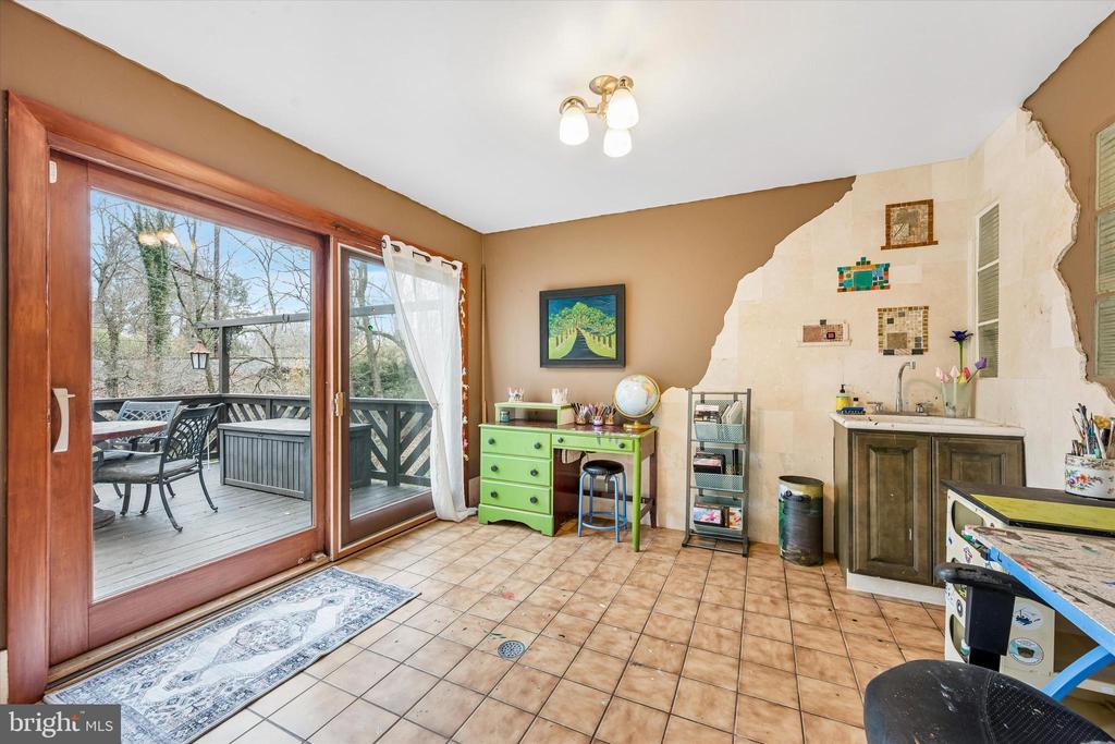 2 LAKE AVENUE