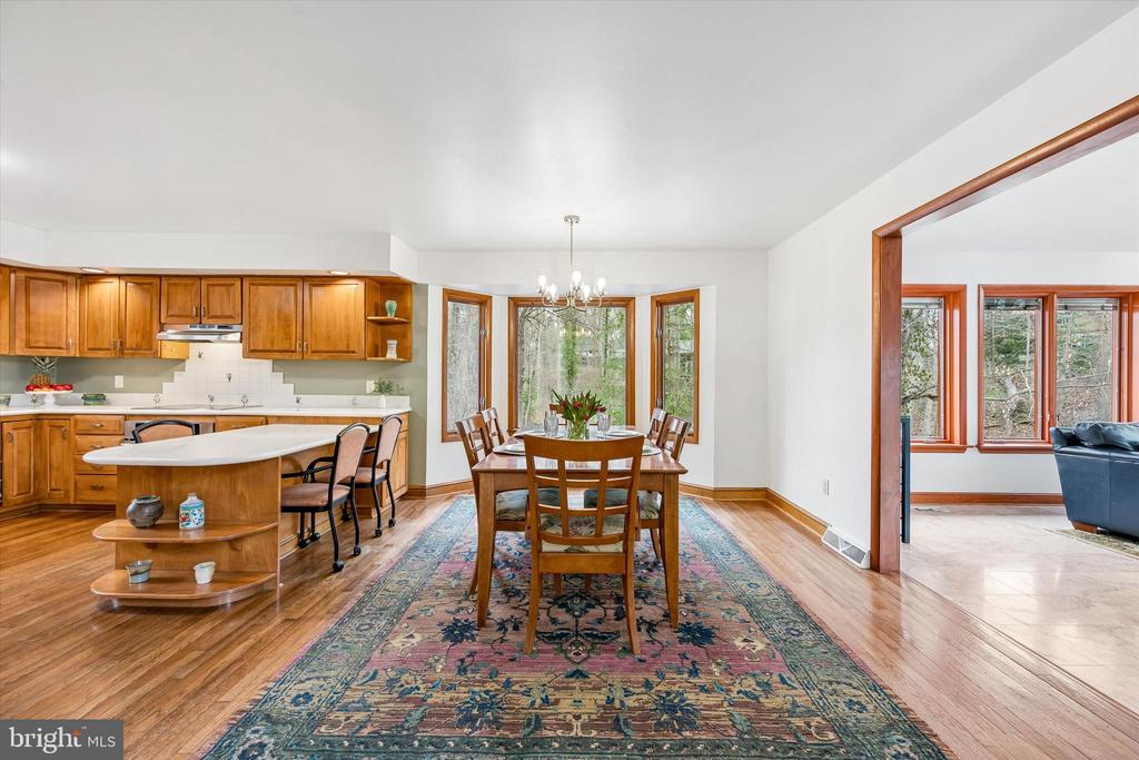 2 LAKE AVENUE