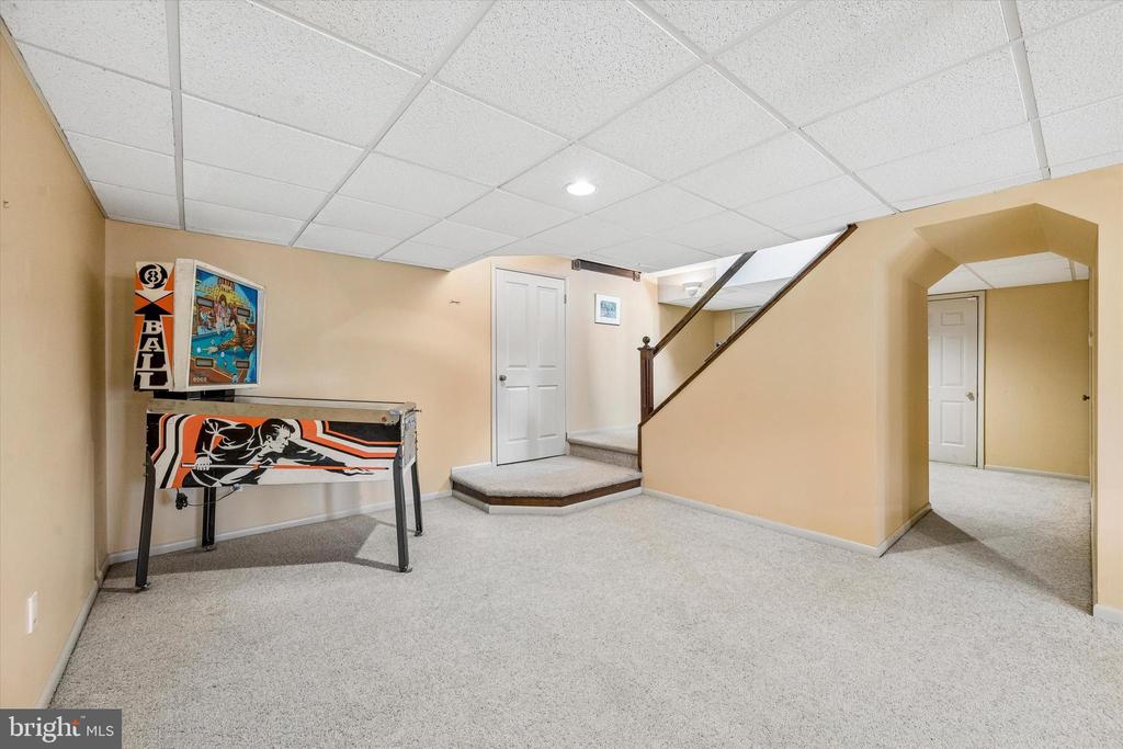2 LAKE AVENUE