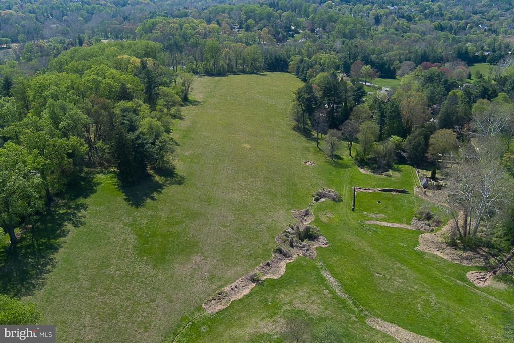 407 VALLEY GLEN DRIVE