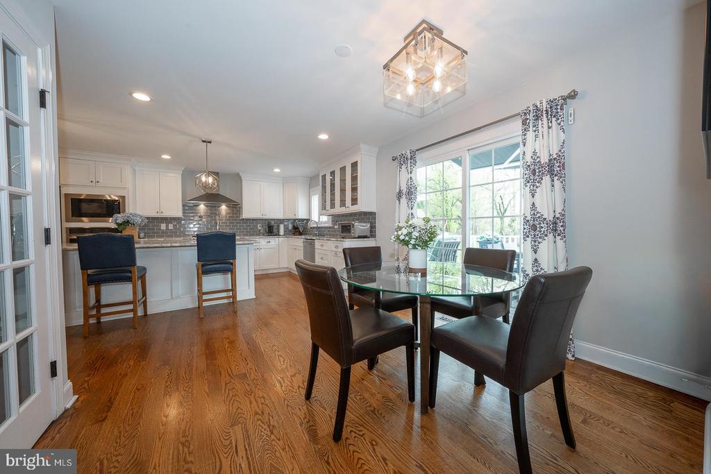 407 VALLEY GLEN DRIVE
