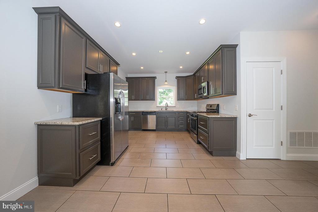 1416 STEEL ROAD