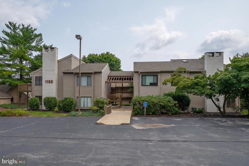 1102 PRITCHARD PLACE