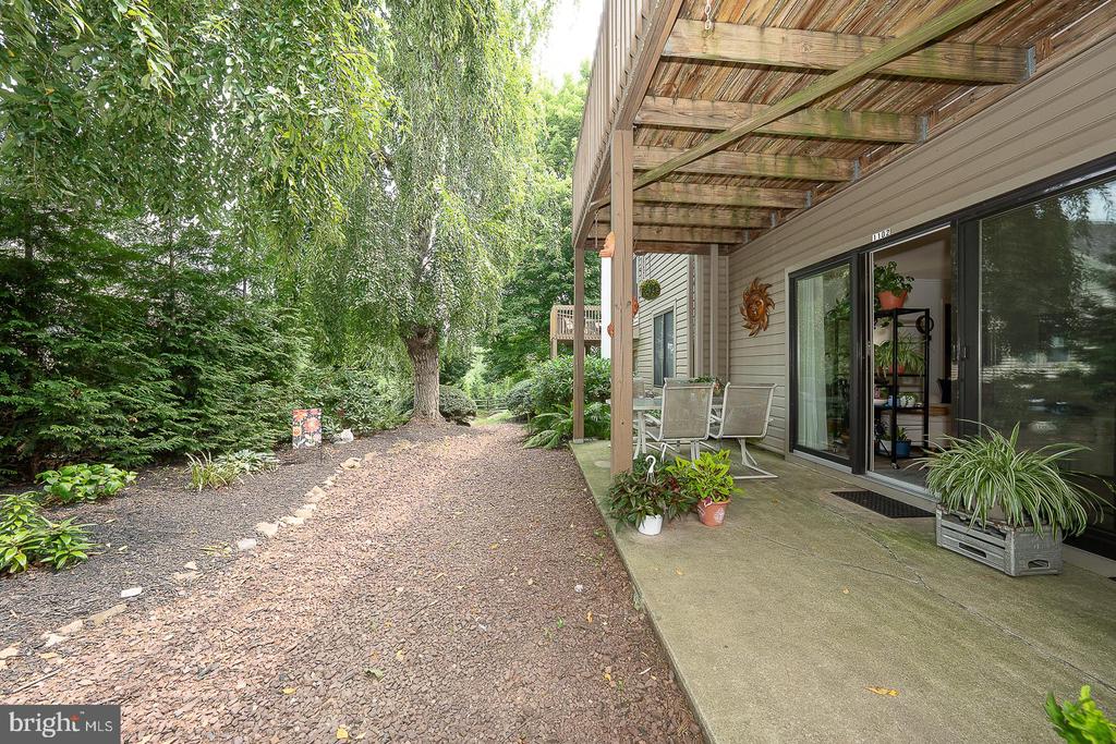 1102 PRITCHARD PLACE