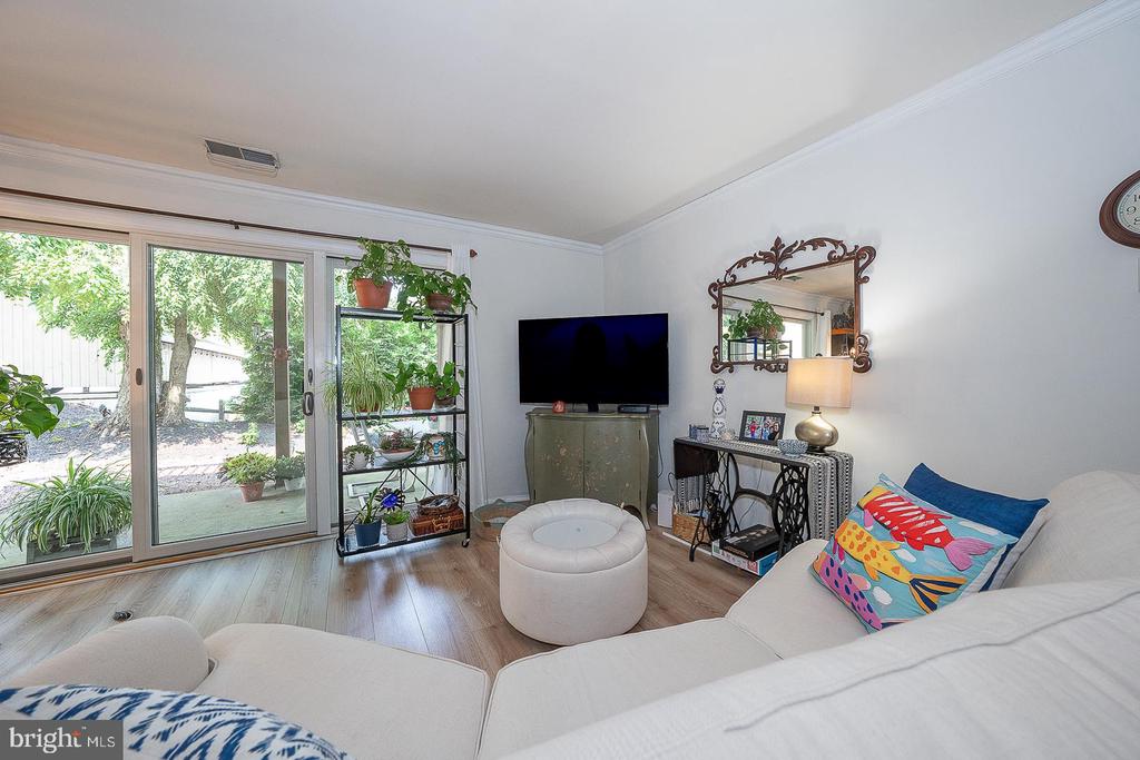 1102 PRITCHARD PLACE