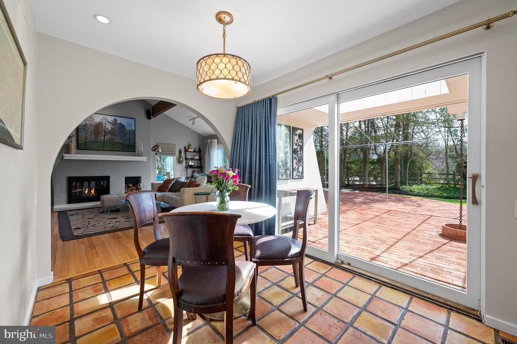 1131 SPRINGMONT CIRCLE