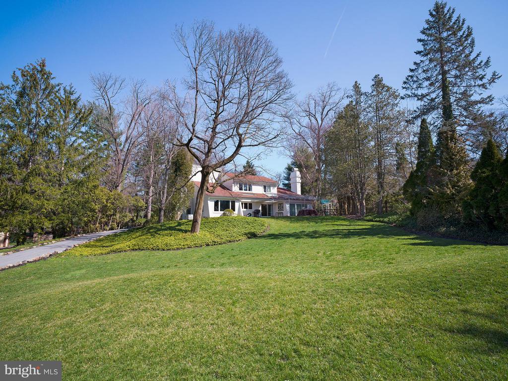 1131 SPRINGMONT CIRCLE