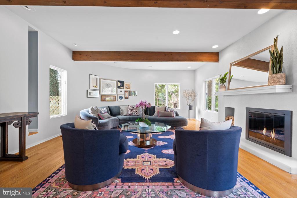 1131 SPRINGMONT CIRCLE