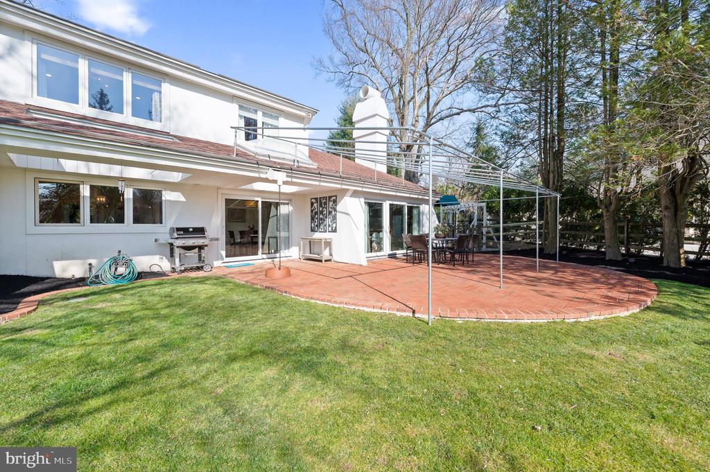 1131 SPRINGMONT CIRCLE
