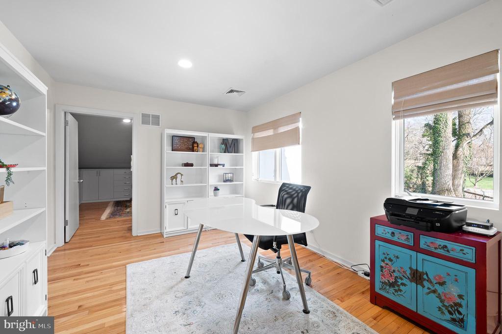 1131 SPRINGMONT CIRCLE