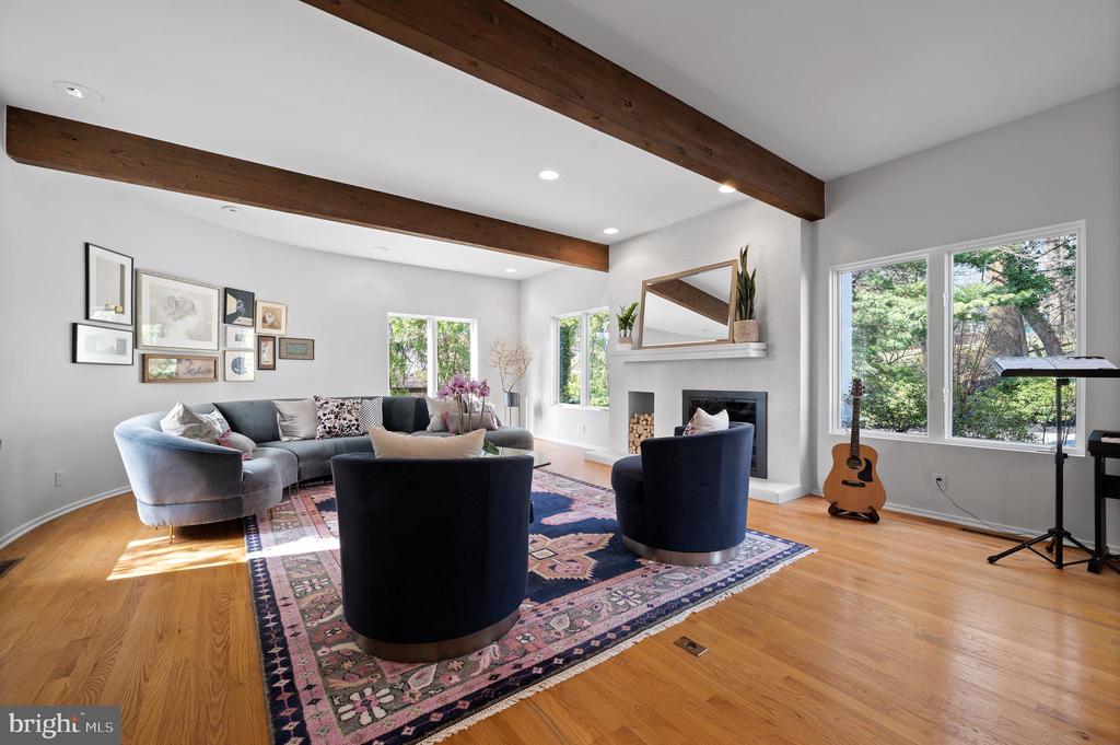 1131 SPRINGMONT CIRCLE