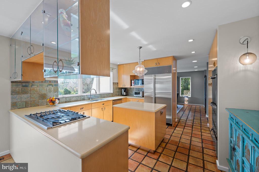 1131 SPRINGMONT CIRCLE