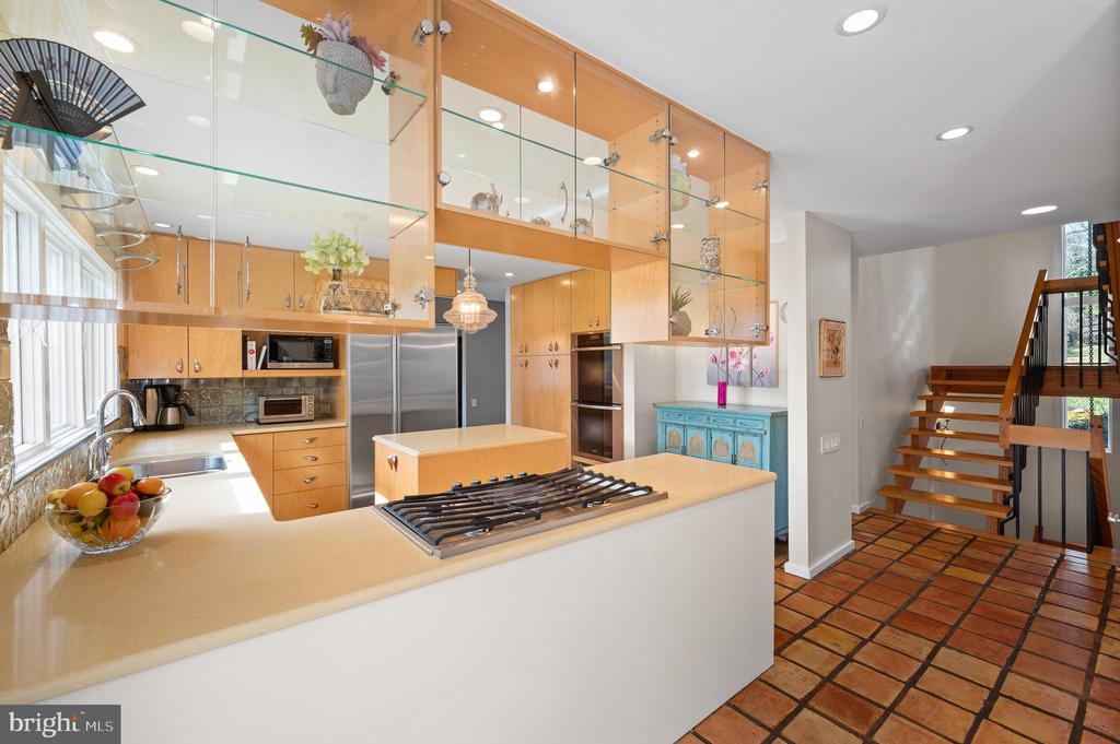 1131 SPRINGMONT CIRCLE