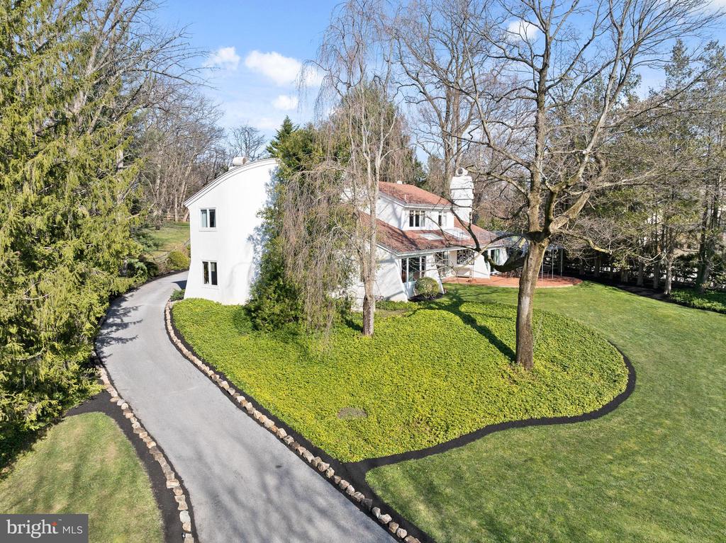 1131 SPRINGMONT CIRCLE