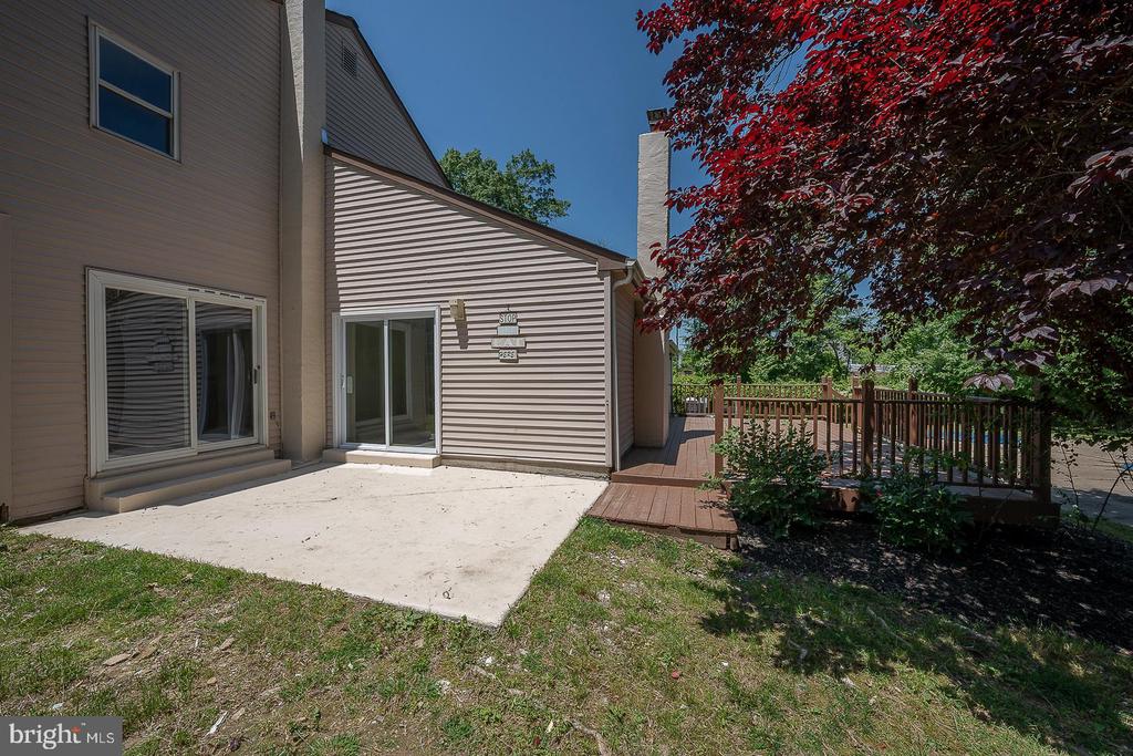 2129 BARNWOOD CIRCLE