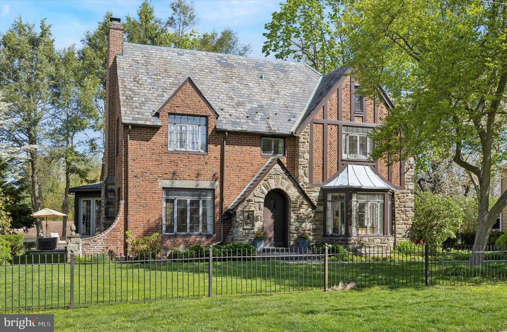 111 E DARTMOUTH ROAD
