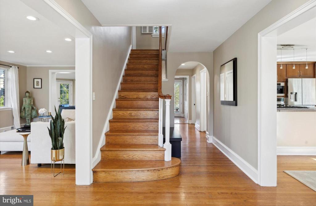 111 E DARTMOUTH ROAD