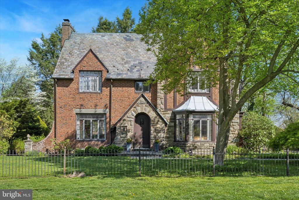 111 E DARTMOUTH ROAD