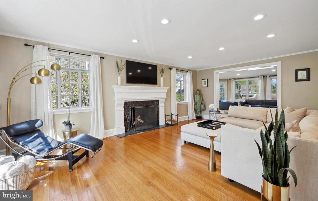 111 E DARTMOUTH ROAD