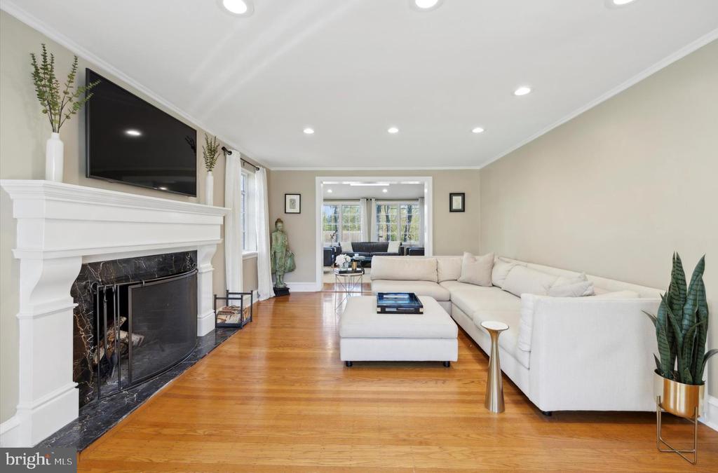 111 E DARTMOUTH ROAD